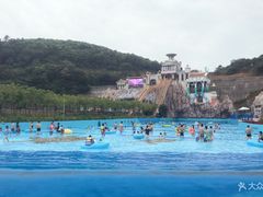 -平湖九龙山乐满地水上乐园