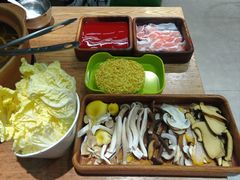 -菌小白·野生菌火锅(时尚天河店)