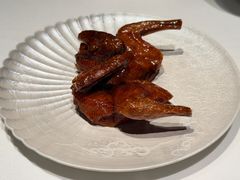 脆皮妙龄鸽-荣轩(新荣记环球金融中心店)