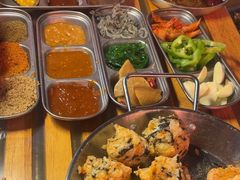 -叽叽扎扎烤肉场(生态城万达店)