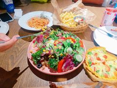 -百好乐宠物友好餐厅(朝外大街店)