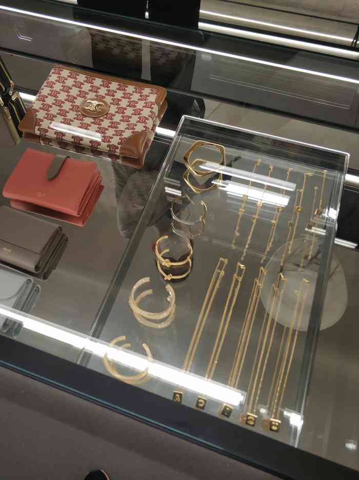 celine(恒隆广场店)-"无锡橙v有特权首页报名霸王餐,免费吃喝.