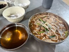 -正宗杨记普洱酸醋米线(总店)
