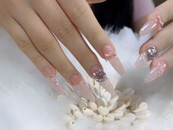 -馨儿·美甲美睫