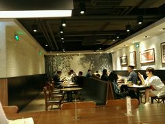 -星巴克(静安嘉里中心B2店)