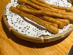 茴香小油条-小小河边鱼(天润城店)