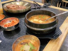 -臻牛烤肉