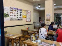 大堂-东北熏肉大饼(大学南路店)