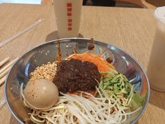 -万松园美食街