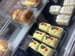 -白玉兰食品(中山公园龙之梦店)