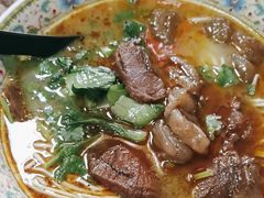 -金杨拉面王小吃面馆·牛三宝面·红烧牛肉粉