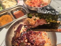 -草家酱蟹炭火烤肉店(珲春南路一店)