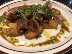 烤猪里脊配蒜蓉黄油土豆-LA MAISON公鸡和龙(蛇口店)