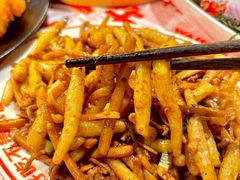 -威记烧嘢·南宁烧烤·超级生牛(绿地店)