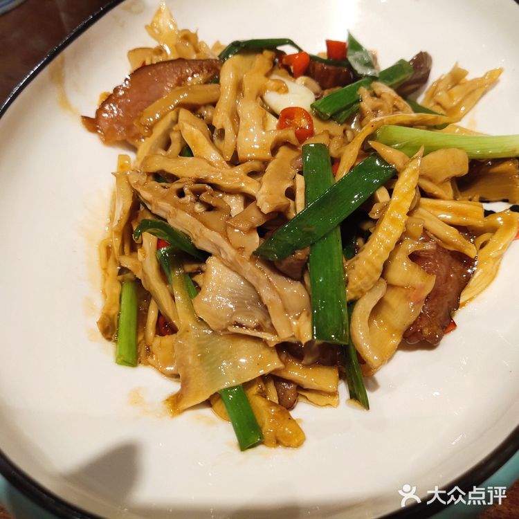 来德州，奥德乐吃饭，看了看主要集中的餐区，基本上炒菜