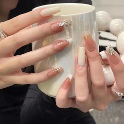 -悦指间美甲美睫