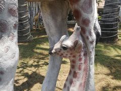 -亚龙湾亚泰商业街