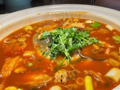 -魏铭鱼头捞饭(晋阳路店)