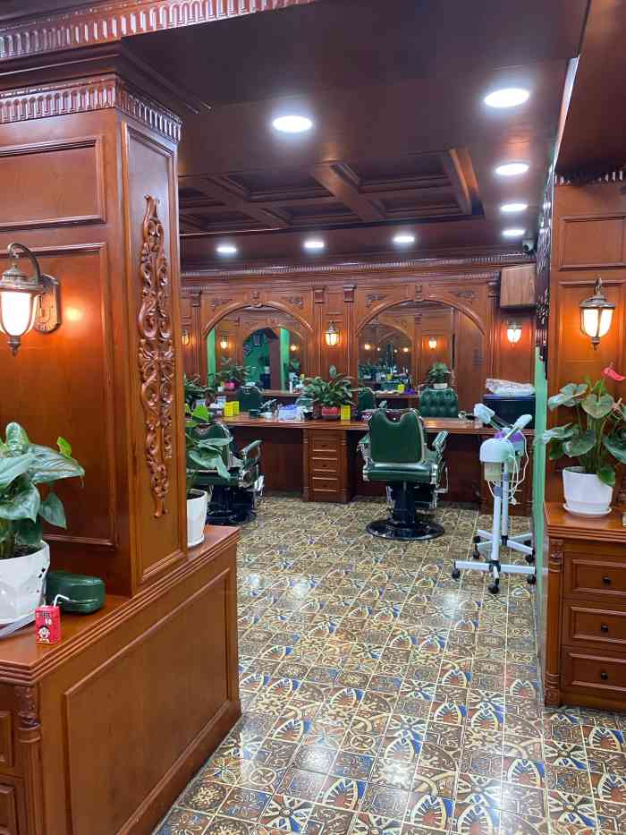 创星是他理发馆(花果园店)-"【项目】剪发在一个不起眼的地方,但是里.