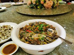 -东豪园林海鲜酒家(南港路辅路店)