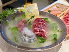 -左庭右院鲜牛肉火锅(金山万达店)