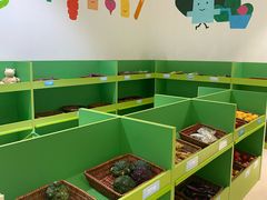 -爱睿思儿童早教亲子游泳(万象城店)