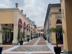 -佛罗伦萨小镇广佛名品奥特莱斯(疏港路店)