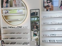 -美式眼镜·授权蔡司.依视路.尼康.豪雅.明月(南翔印象城店)