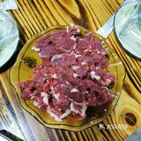 生意十分火爆的贵州牛肉火锅,来晚一点都没有位置