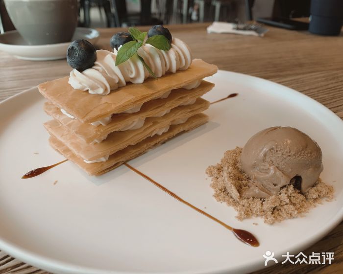 Vanilla Specialty Coffee(八大关店)伯爵茶拿破仑图片
