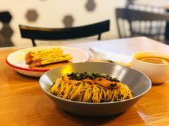 -HELLO 27 意面·沙拉·帕尼尼