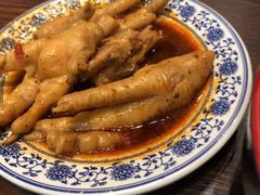 鸡爪-爆炸头阿姨小四川正宗川味小吃(无任何分店)
