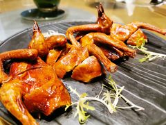 玻璃脆皮乳鸽-莲·中餐厅(成都首座万豪酒店)