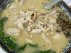 -明呈黄鱼面馆(斜土路店)
