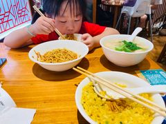 -诚铭记·虾仁汤包·成都小吃(融创店)
