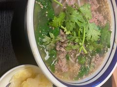 -云阿蛮云南生烫牛肉米线(奉贤路店)