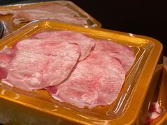 -牛YO寿喜烧·铁板烧和牛火锅自助(市府恒隆店)