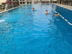 酒店泳池-广州天河希尔顿酒店