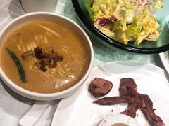 老娘炝锅面-马仕玖煲·融合菜·酥不腻烤鸭(人大店)