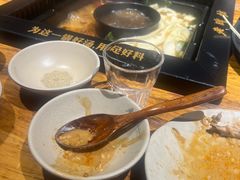 -老牌坊云南鱼豆花火锅(爱建店)