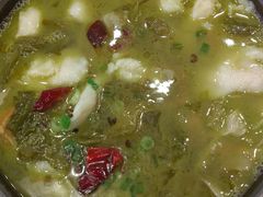 -周鱼小馆石锅酸菜鱼(活力汇店)