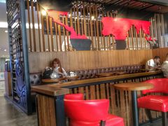 等位区-太平洋咖啡(市府恒隆二店)