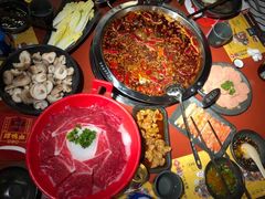 经典谭公红锅-谭鸭血老火锅(龙湖宝山天街店)