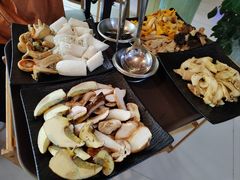 -蘑统田下·野生菌火锅