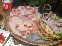 -洪氏嗨捞·广东猪肚鸡·椰子鸡火锅(西咸万象城店)