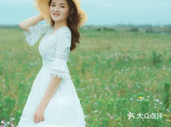 另一个原因就是我不上镜，所以我几乎没有记录我生活的照片