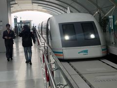 -龙阳路磁悬浮列车总站-停车场