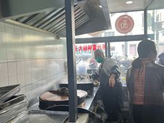 -黄阿姨锅贴大王(万航渡路店)