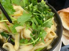 砂锅刀削面-河洛王三米皮(泉舜购物中心店)