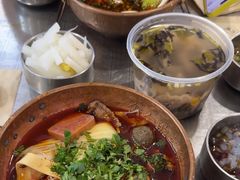 -成都你六姐·牛肉冒菜(上海环宇荟店)